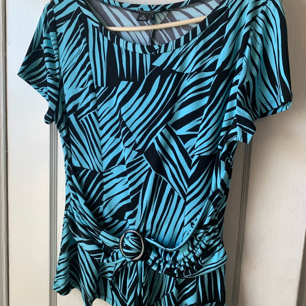 Blue and Black Patterned Skirt Set - Picture 2 of 4